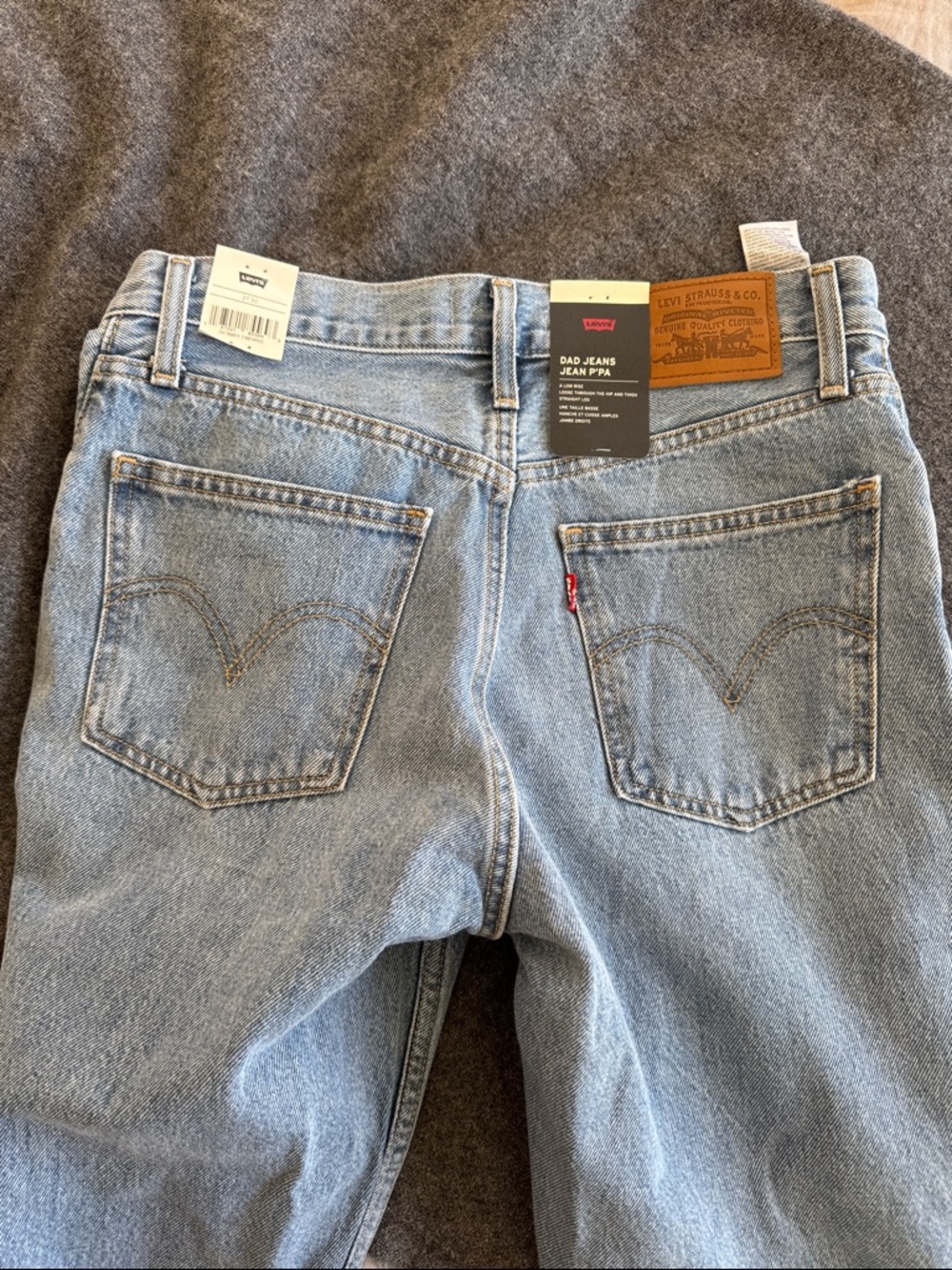NMT. Levi's Light Blue Dad Jeans - Classic Straight Fit - Picture 6 of 6